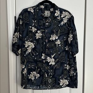 Roundtree & Yorke Hawaiian Mens shirt size medium
